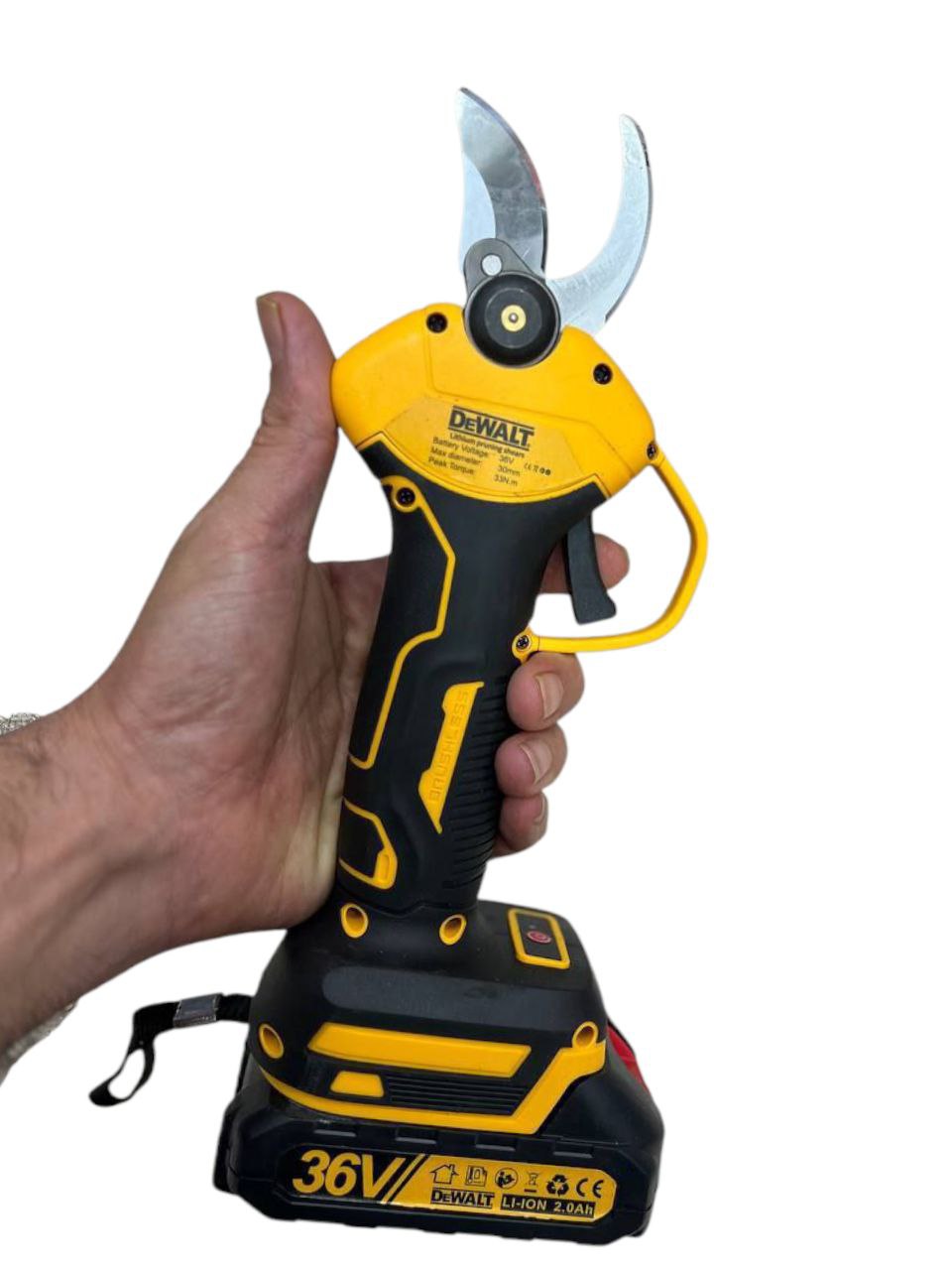 قیچی شارژی طرح دیوالت