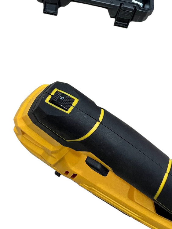 عمود بر دیوالت